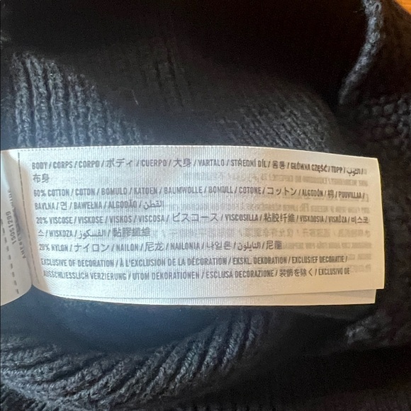 Abercrombie & Fitch Black Ribbed V-Neck Button Vest - Picture 6 of 6